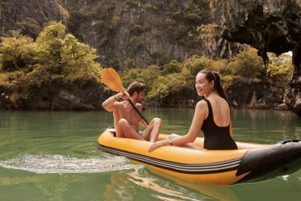 Couple kayaking in Phuket Club Med